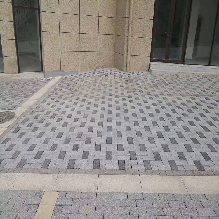 长期供应彩色路面砖 彩色路面砖报价 路面硬化彩色路面砖