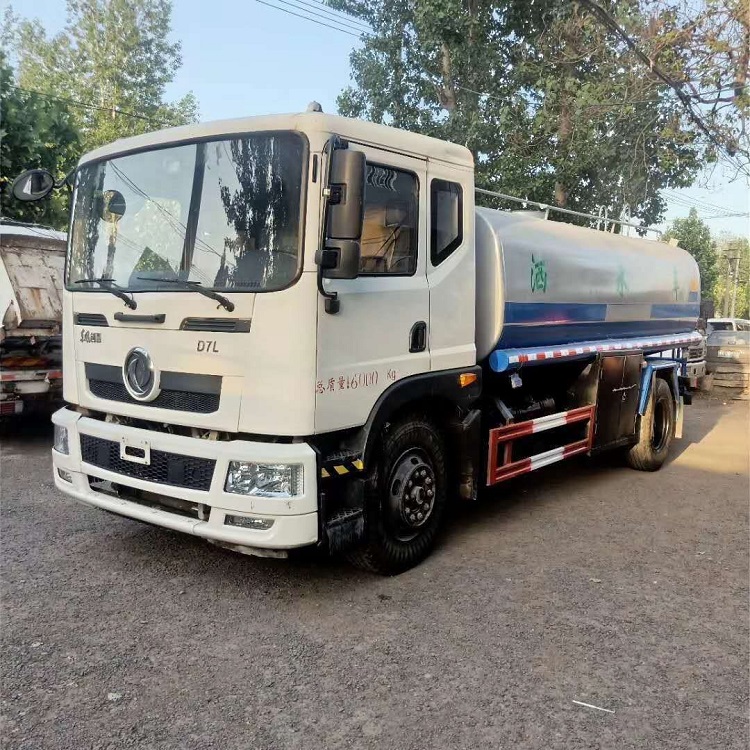 供应大型8吨12吨洒水车 城乡环卫绿化洒水车