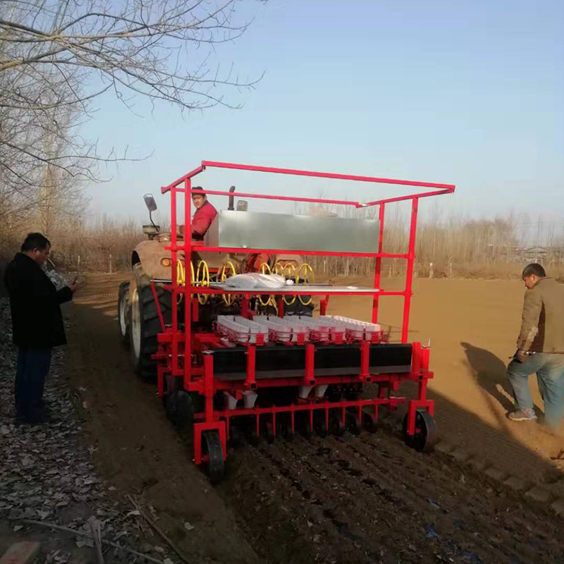 药材移栽机可定制生产 菊花移栽机报价 致电助农