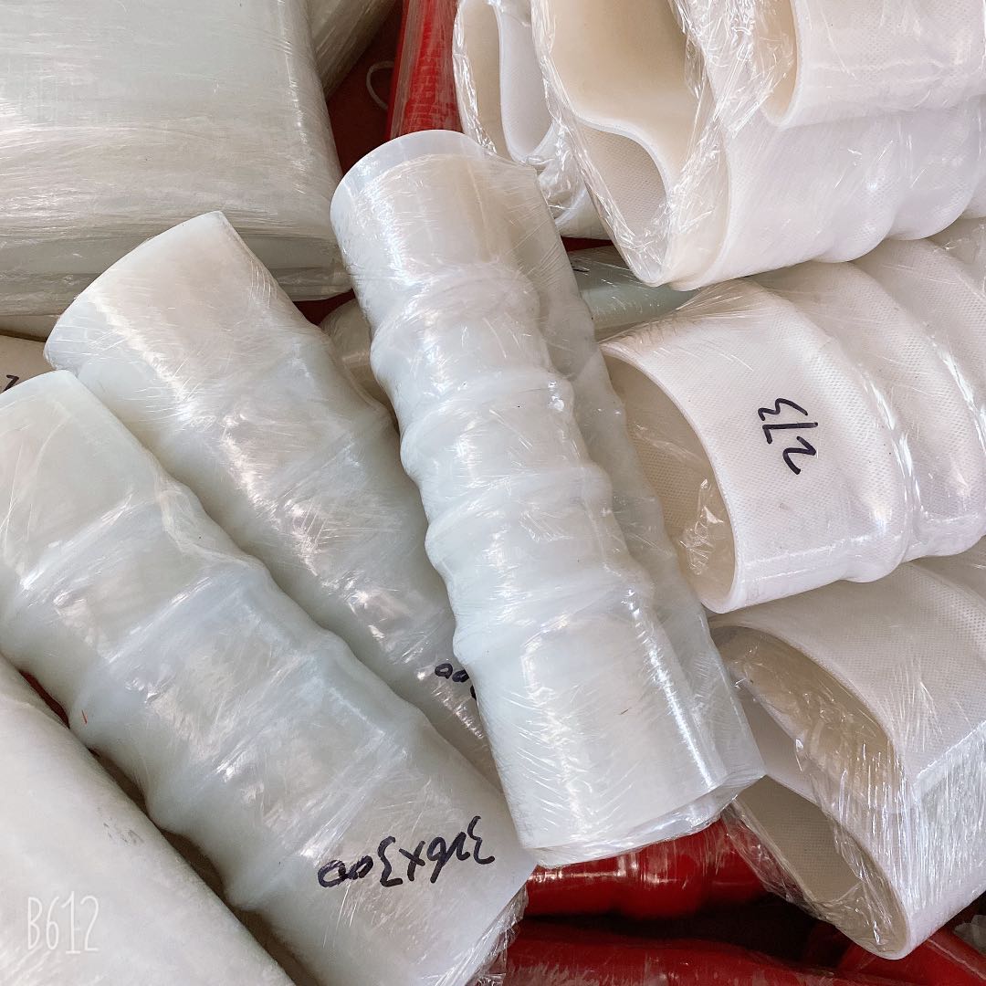 厂家定做 硅胶管 耐高温大口径硅胶管  硅胶波纹管