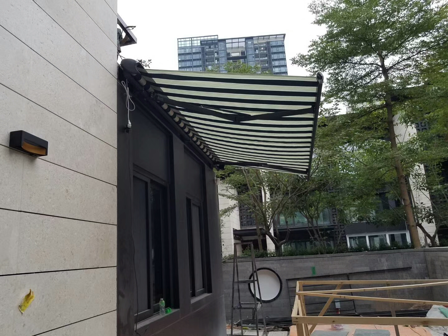 苏锡常固定遮阳棚安装  家用遮阳篷上门定制  电动伸缩遮阳雨棚定做 窗户雨蓬 