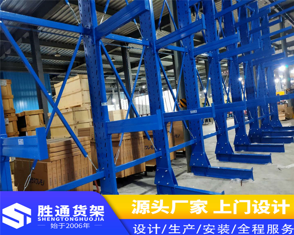 胜通仓库货架    货架定做厂家     库房圆管服装挂衣架     仓储货架     服装货架定做