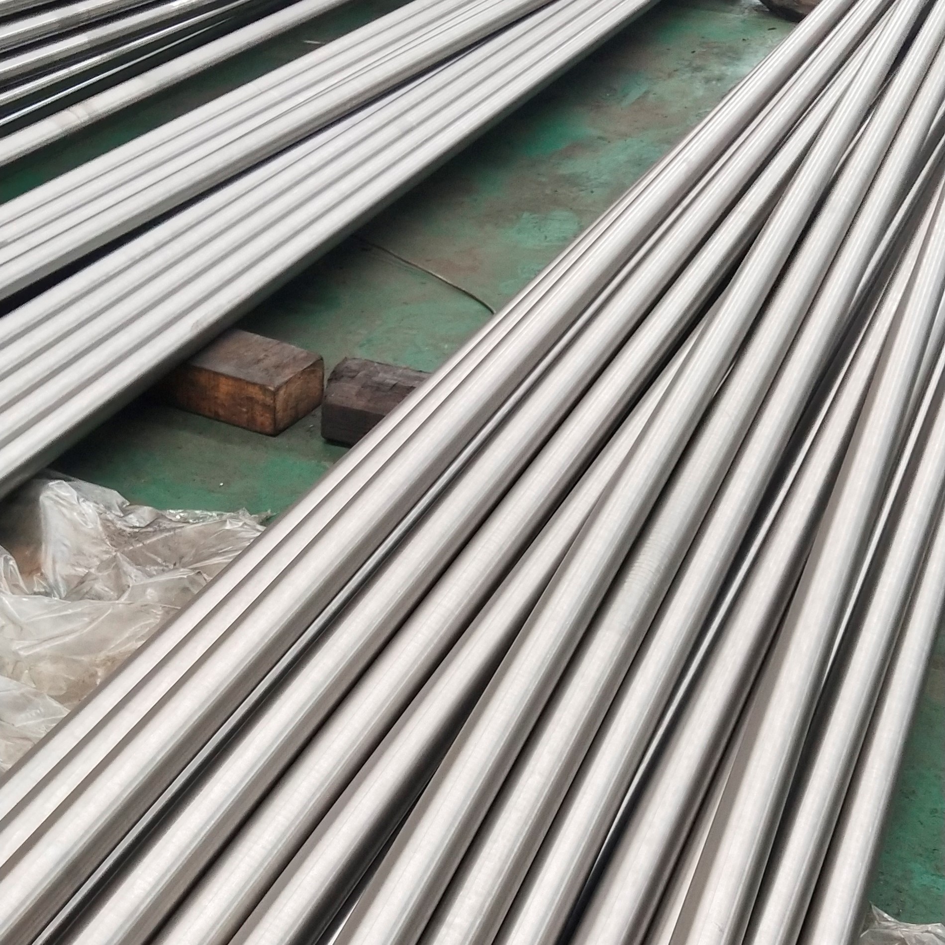 42CRMOL冷拉光圆外径公差负3丝长度2.5米可以做调质处理磨光圆钢