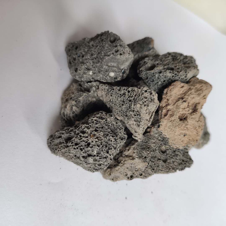 开碧源火山岩2-4/3-5cm多种规格 厂家直销黑色固体火山岩滤料