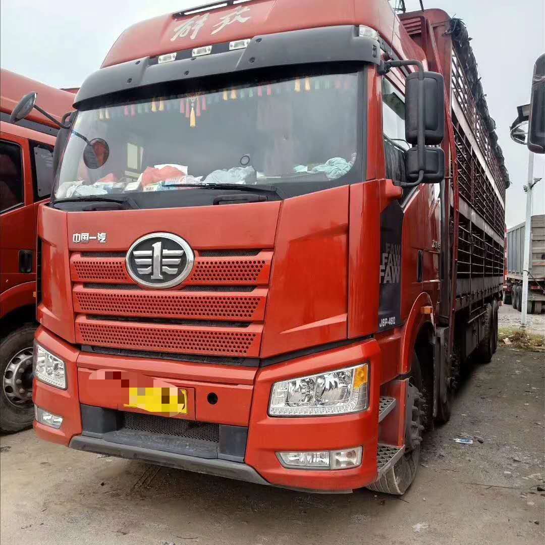 解放前四后八9.6米猪栏车 国五