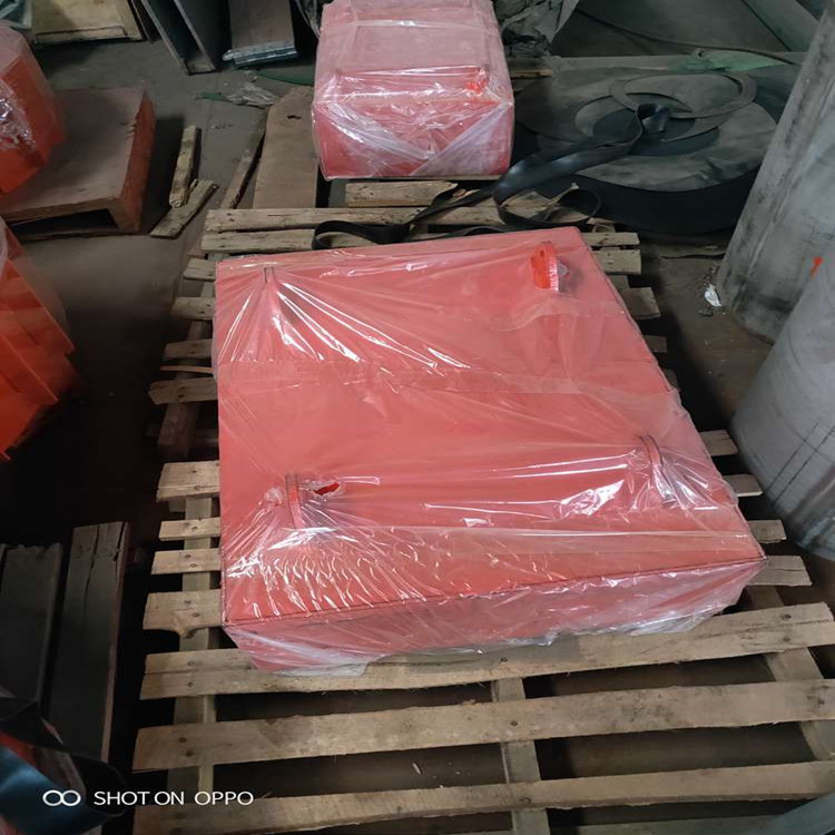 河南干式除铁器  电磁除铁器  吊挂式除铁器批发