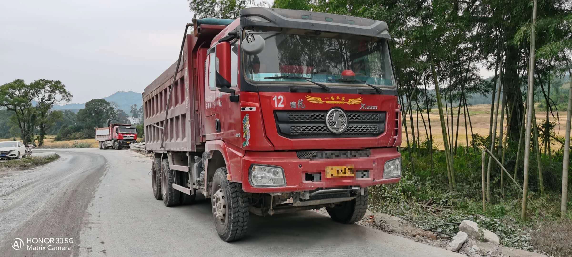 德龙X3000后八轮自卸车 18年7月上户带全保 公司司机一手车