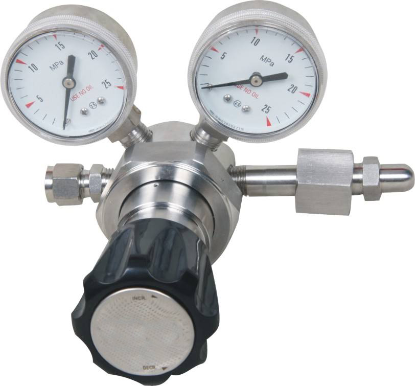 不锈钢R13SL气体减压器,具有高压差气体减压器,小流量减压器,上海齐威制造减压器稳定性强