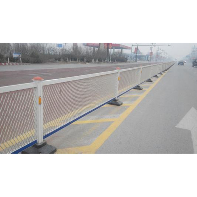 泰安市政护栏  市政道路隔离栏  道路隔离栏厂家