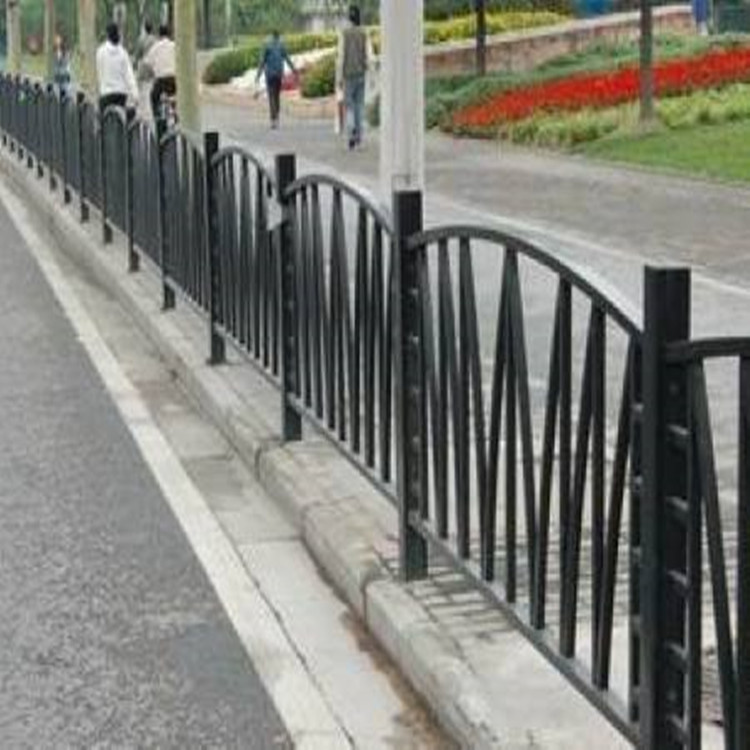 道路护栏   道路防护  公路围栏直销