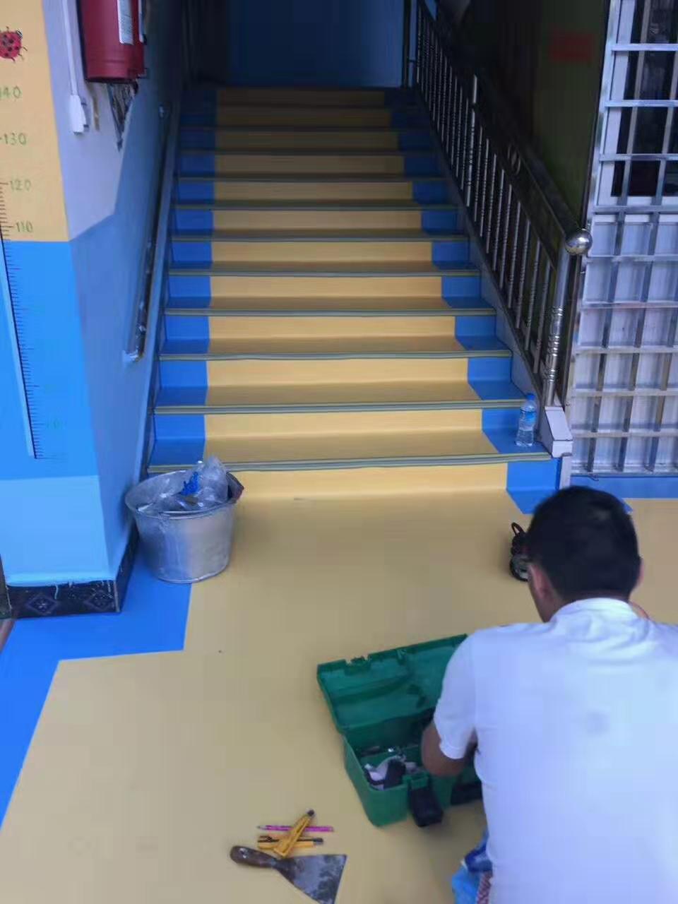 学校卷材地板胶培训中心PVC地板施工安装