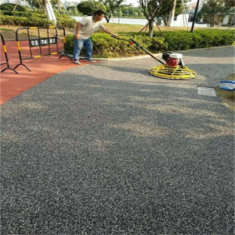 透水地坪高透水性 透水混凝土高承载力 透水路面装饰效果强 河北虹彩建材