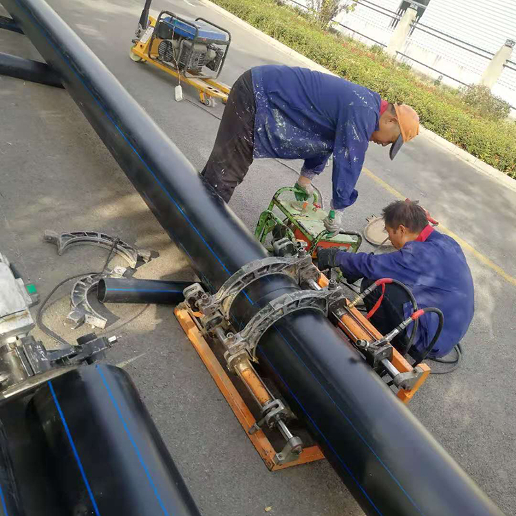 厂家直销 pe给水管 穿线管dn110 pe排水管 重量轻 聚乙烯给水管 支持定做