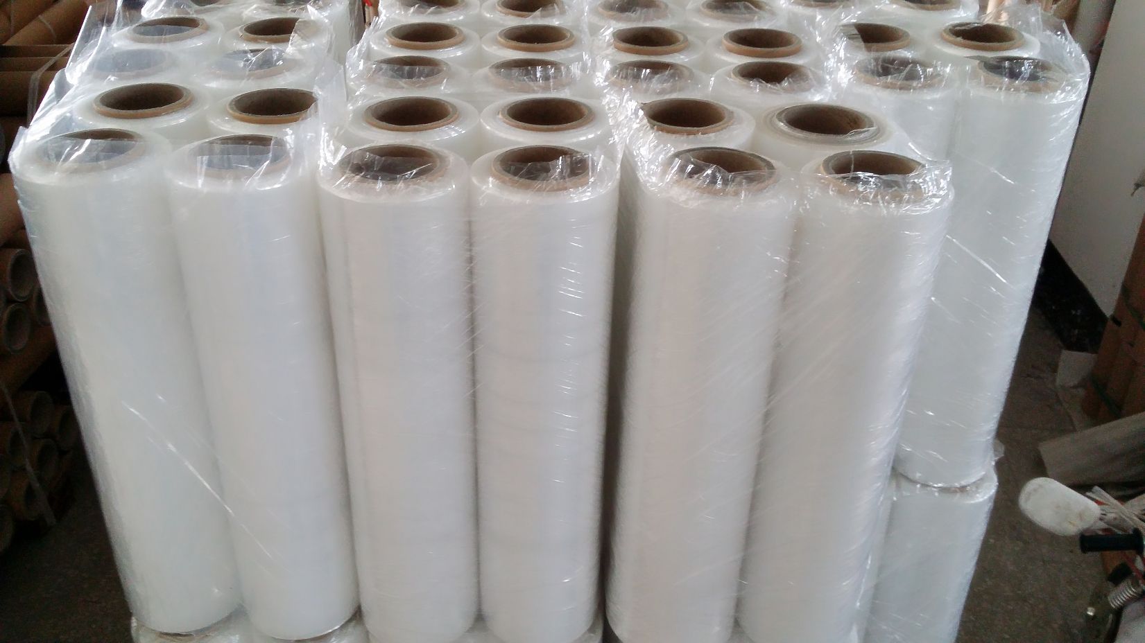 西安 咸阳  陕西华翼  缠绕膜工业缠绕膜 工业拉伸缠绕膜 机用缠绕膜  现货供应