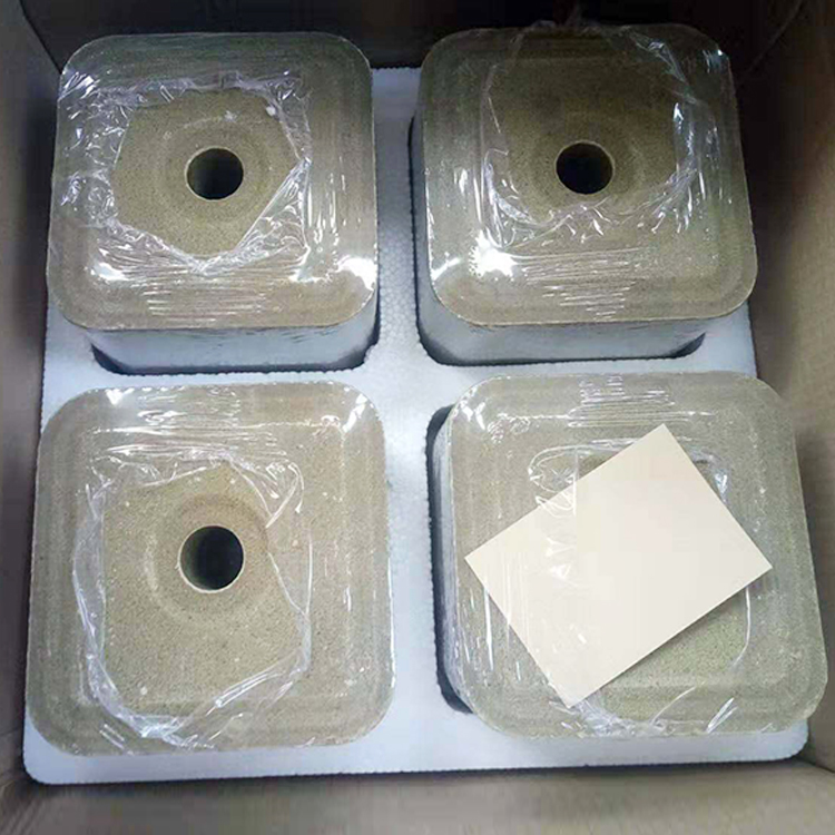 饲料级舔砖 焜昊发货 微量元素补充复合舔砖 牛羊舔砖 现货供应