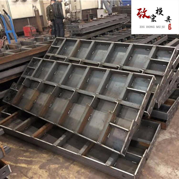 防撞墙模板 现浇防撞墙模具 致宏 现浇防撞护栏模具 供应厂家