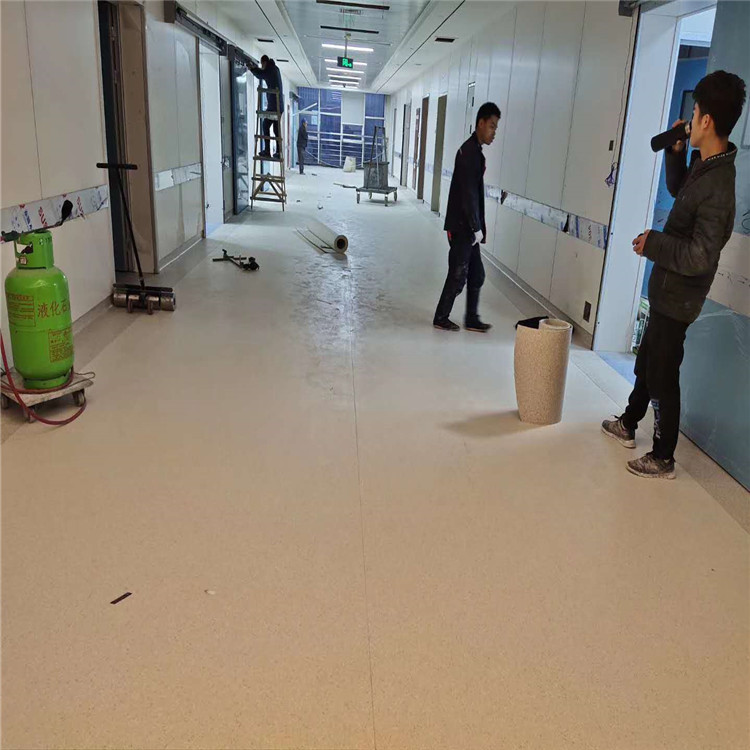 重庆长寿区医院PVC地板施工