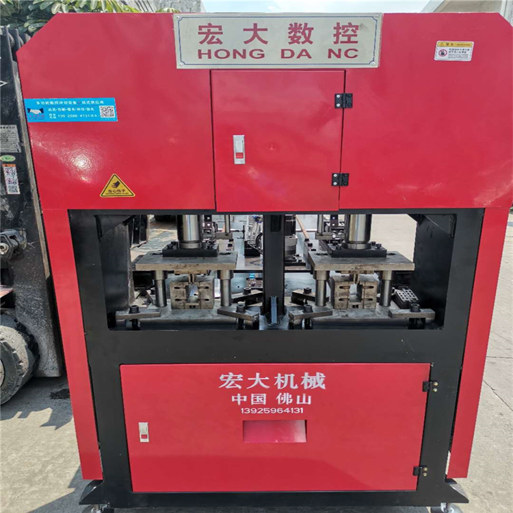 安徽铜陵角铁自动冲孔载断机 角钢数控冲切机器冲缺口一次成型宏大机械