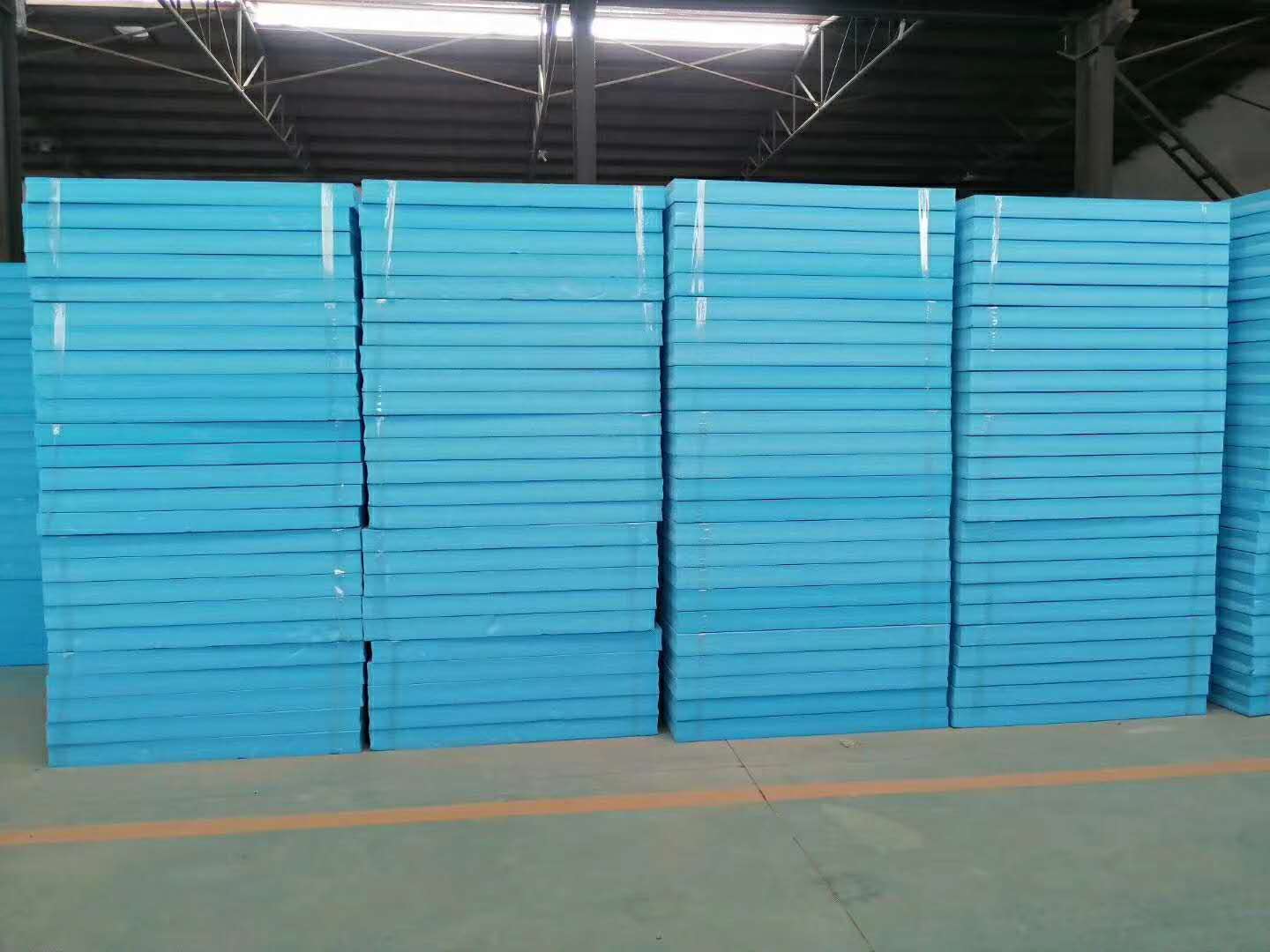 厂家直销 xps挤塑型聚苯乙烯泡沫板 隔热挤塑保温板