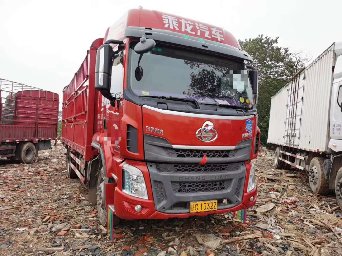 乘龙H5  6米8高栏 240马力 国五排放 单桥6.8米高栏 带液力缓速器 带全保