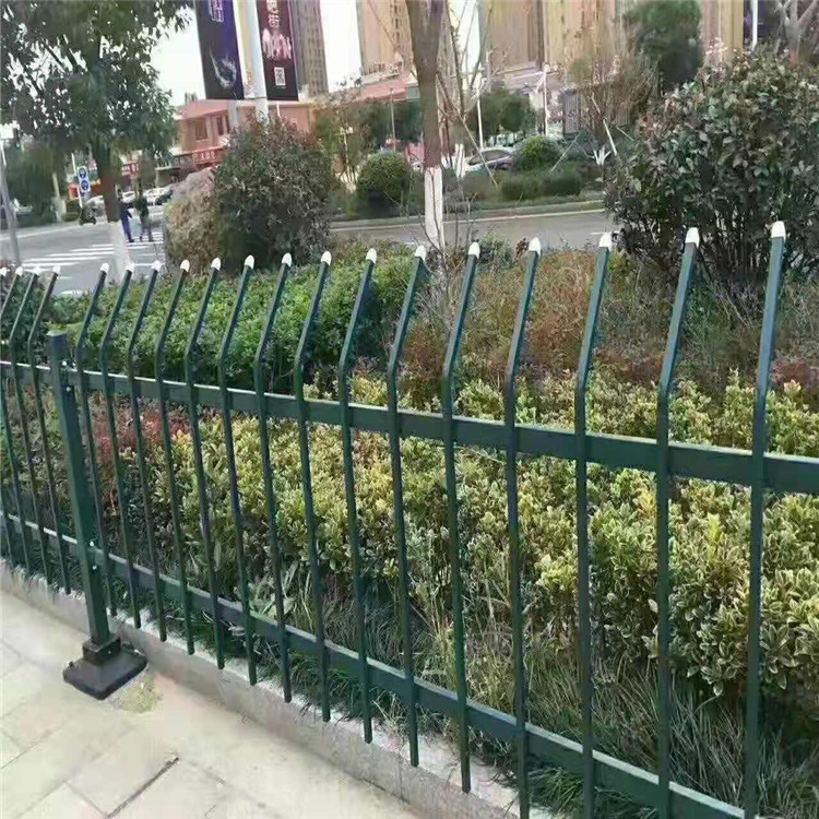 公园绿化隔离草坪护栏 花园锌钢隔离绿化带栅栏 定制铁艺草坪围栏