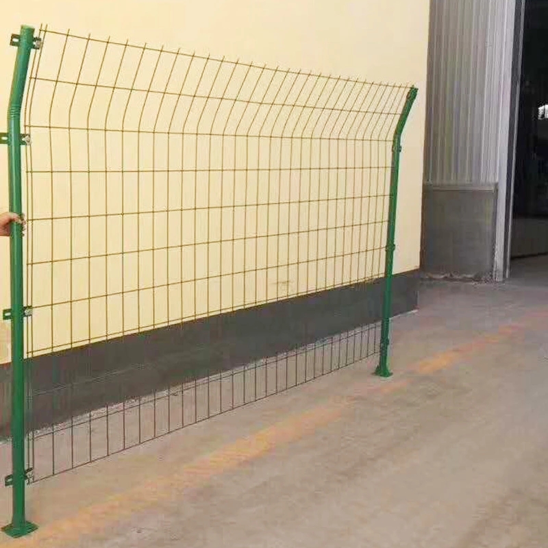 鼎尊厂家定制公路铁路防护用镀锌防护网 钢丝框架隔离栅护栏网