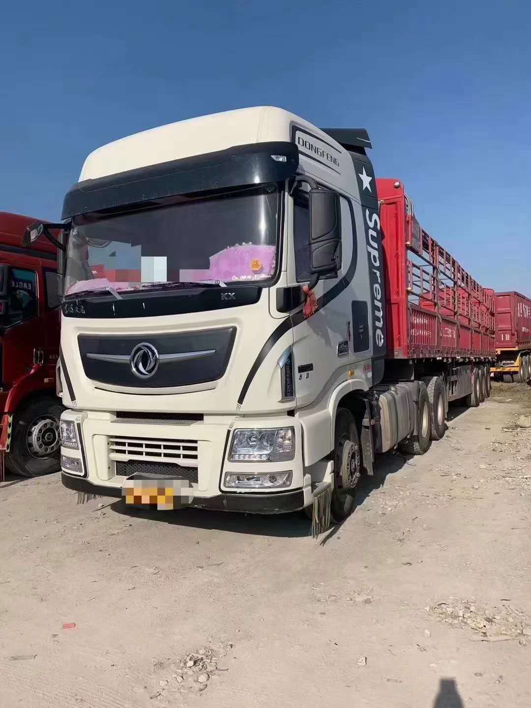 东风天龙牵引 配13米锣响挂车