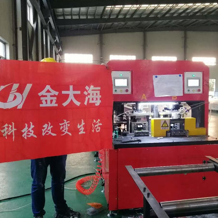 100方管数控冲床冲孔切断 铝方管四面冲孔冲断