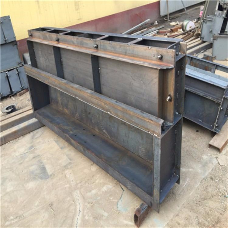 铁路遮板模具 水泥遮板钢模具 预制栏杆遮板模具 桥梁遮板模具 致宏 源头厂家