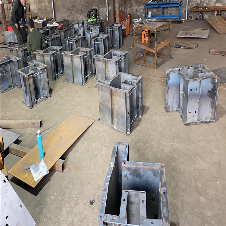 桥梁遮板模具 铁路遮板钢模具 高铁遮板模具 栏杆遮板钢模具 致宏 老厂家
