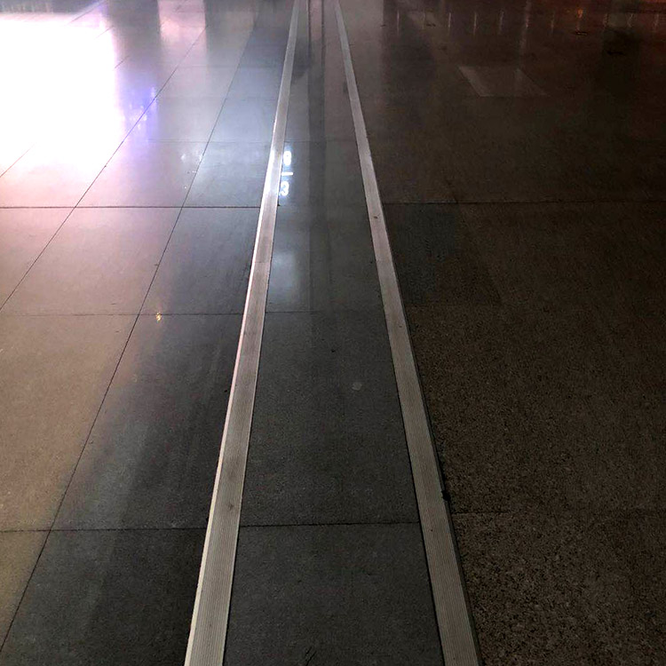 沈阳顶棚变形缝施工 建筑变形缝加工 锐可信