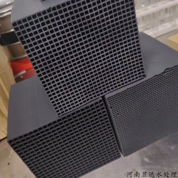 有机废气处理大孔蜂窝活性炭 气体净化设备蜂窝活性炭价格