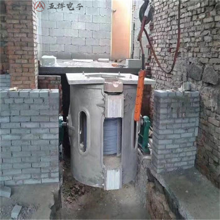 金属熔炼炉价格 不锈钢中频熔炼炉 操作简单 运行可靠