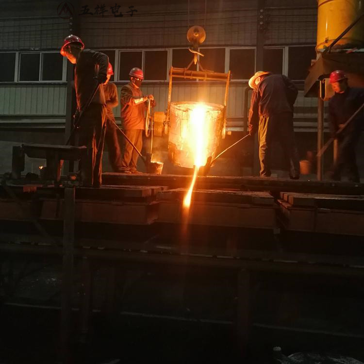 小型金银熔炼炉 不锈钢中频加热熔炼炉 安全可靠