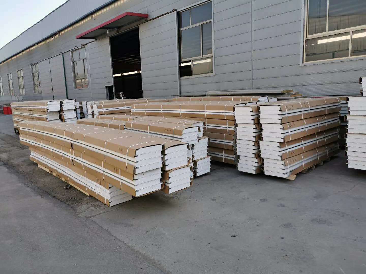 农村平房外墙保温价格 建筑集成墙板 EPS泡沫金属雕花板