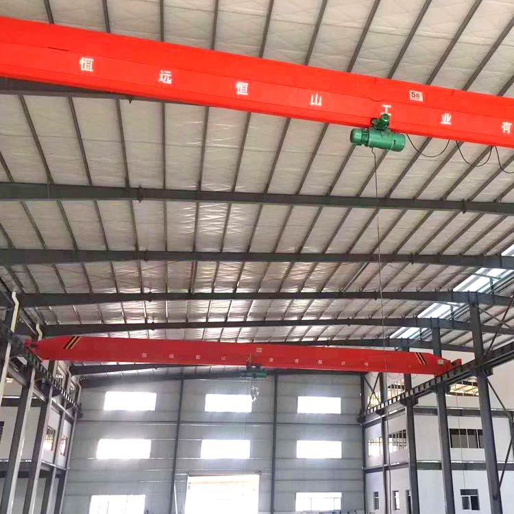 常年大量生产电动葫芦单梁桥式起重机 单梁行吊工作效率高跨度大
