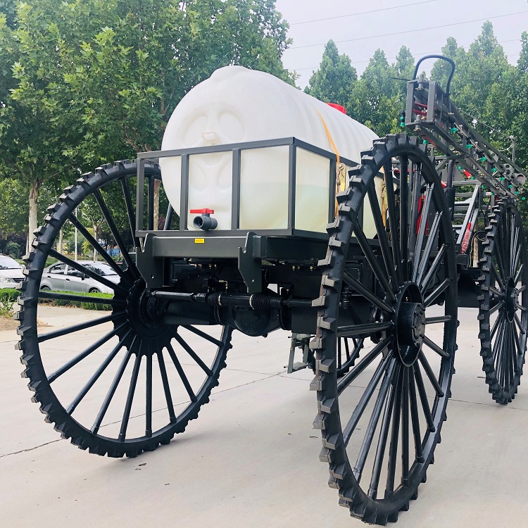 江苏水田打药机专用 100马力/1300L，1500L药箱/2.14米水田轮 