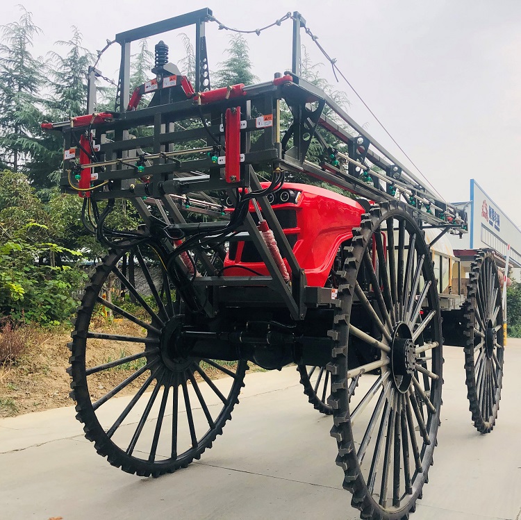 型号1500  100马力  20米喷幅  1500L药箱  1.97米轮距
