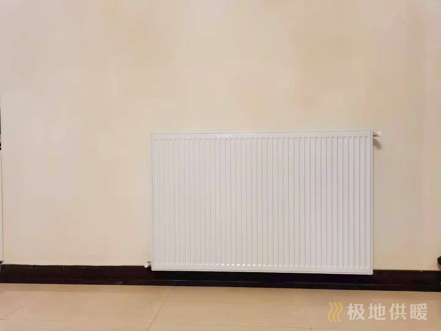 六安墙暖案例恒大御景湾明装暖气施工