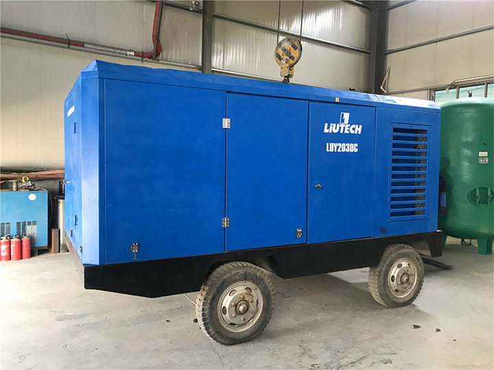 柳富达电驱移动式160千瓦空压机租赁厂家   