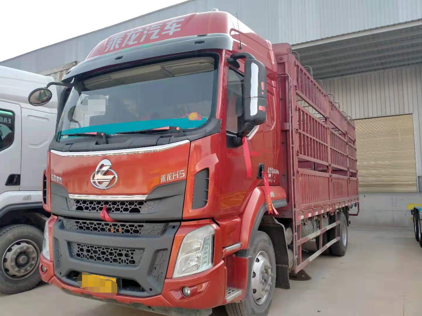 18年9月上户 东风柳汽 乘龙H5 单桥车 6米8高栏 六缸机 220马力 带全保 原版原漆