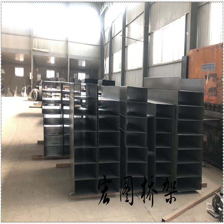 厂家大量供应各种梯式桥架_不锈钢桥架_河南镀锌桥架量欢迎咨询