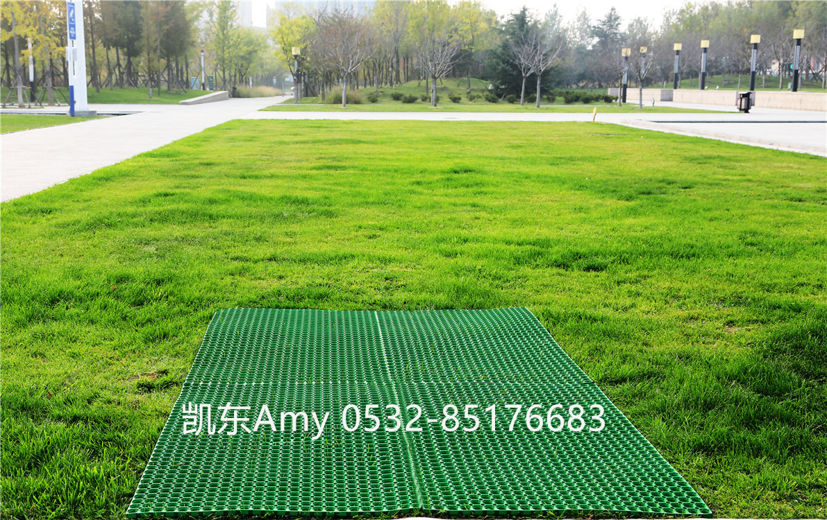 甲板防滑垫  青岛凯东带孔船舱垫 黑色绿色甲板垫 耐磨疏水橡胶垫