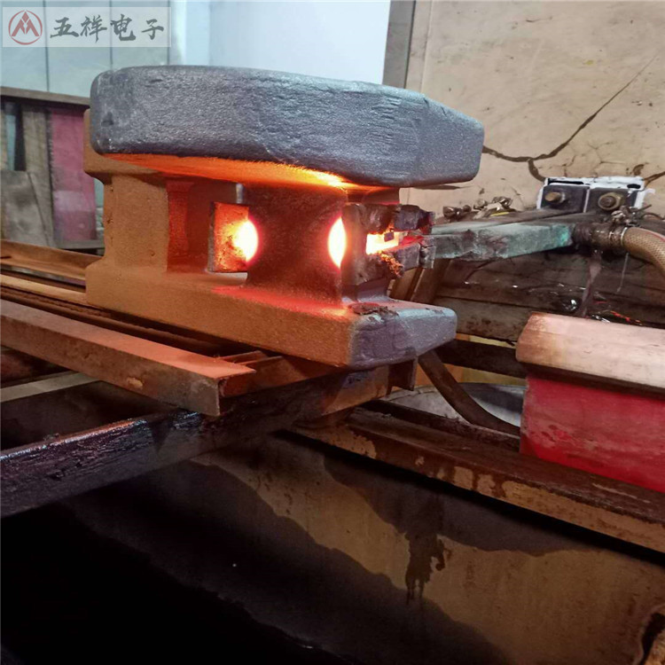 定制钢板座支架高频加热机 河南钢板吊耳高频淬火机 体积小 重量轻