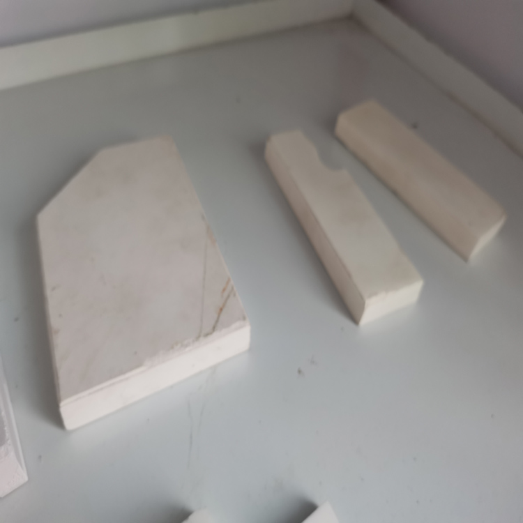 氧化铝陶瓷衬片 耐磨陶瓷衬板 氧化铝制品
