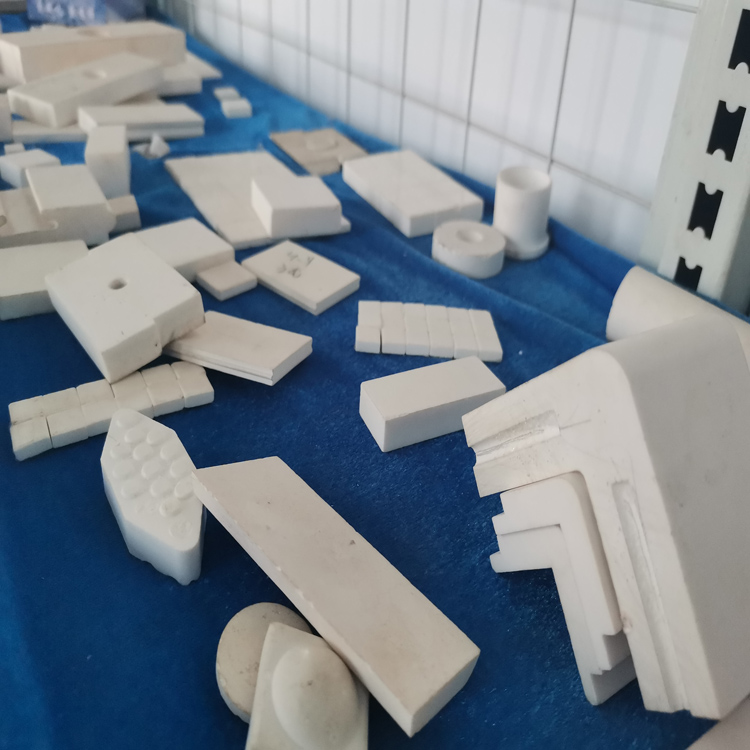 供应氧化铝陶瓷 耐磨陶瓷厂家方正科技