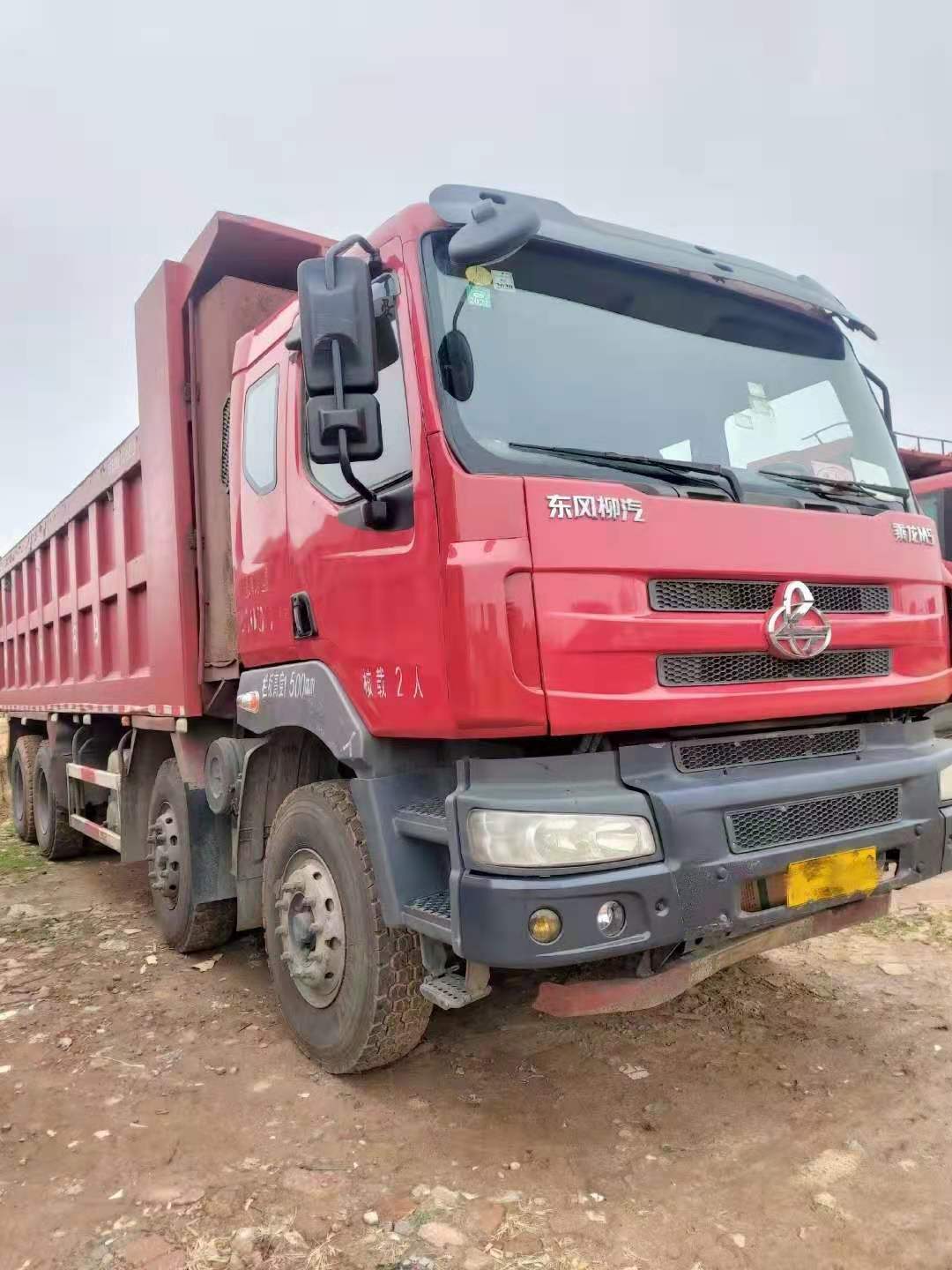 乘龙M5前四后八轻量化自卸车 便宜卖