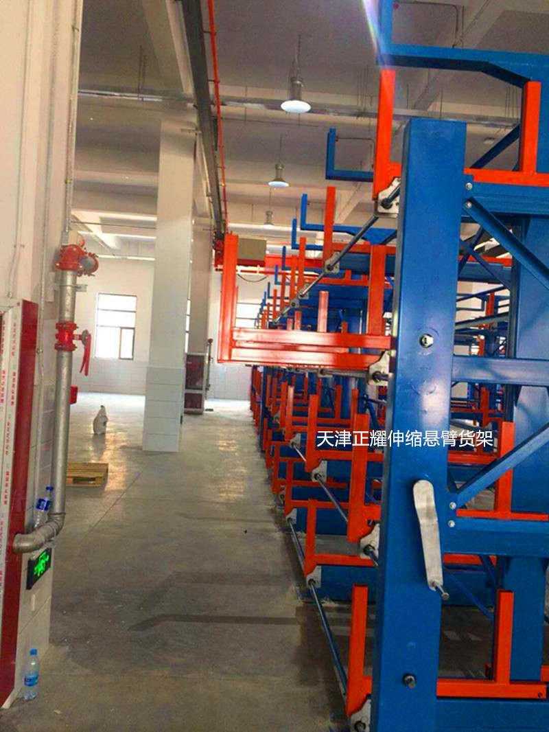 重型伸缩悬臂货架安装