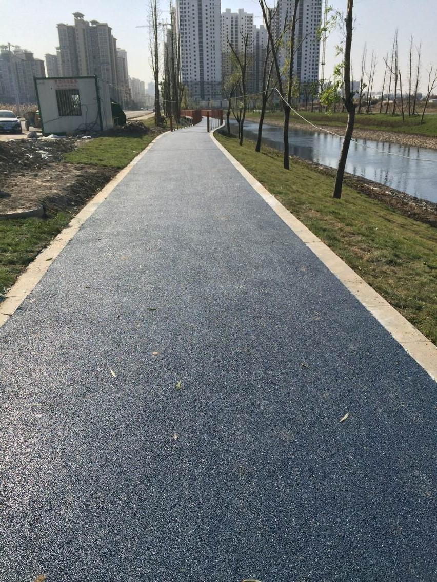 彩色透水路面 四川路艺 彩色路面材料厂家 彩色透水混凝土路面涂料 沥青混凝土路面改色 材料直销