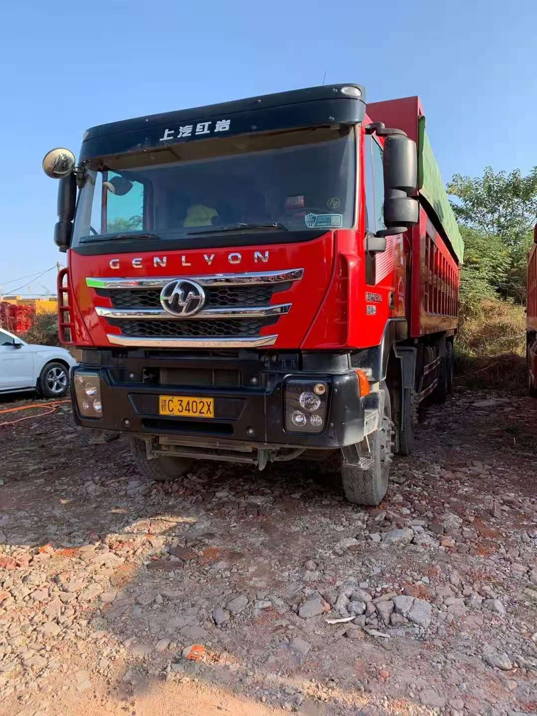 刚到一台七个月杰狮前四后八自卸车 海沃顶
